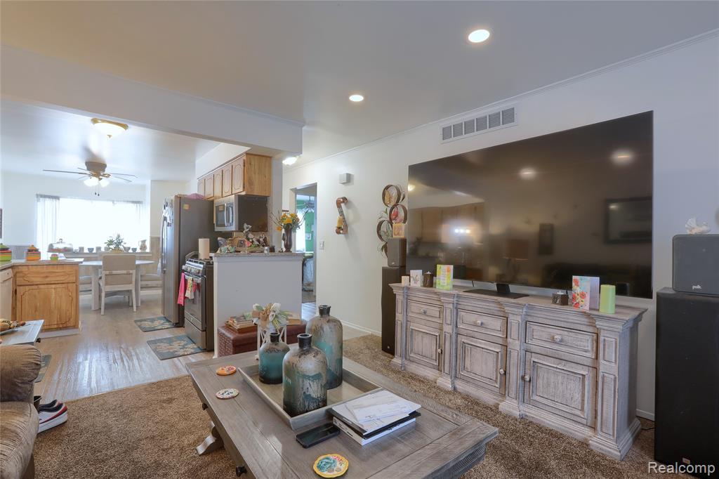 30784 Quinkert Street, Roseville, MI 48066 — Photo 8