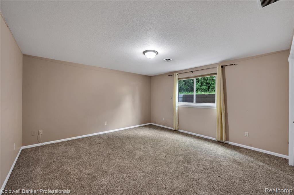 604 Carriage Way, Davison, MI 48423 — Photo 19