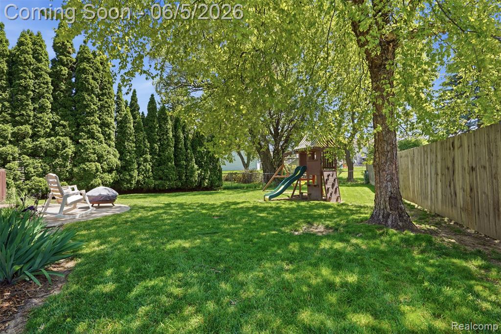 16128 Touraine Drive, Clinton Twp, MI 48038 — Photo 29