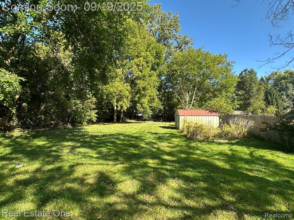 6089 Lapeer Road, Burton, MI 48509 — Photo 25