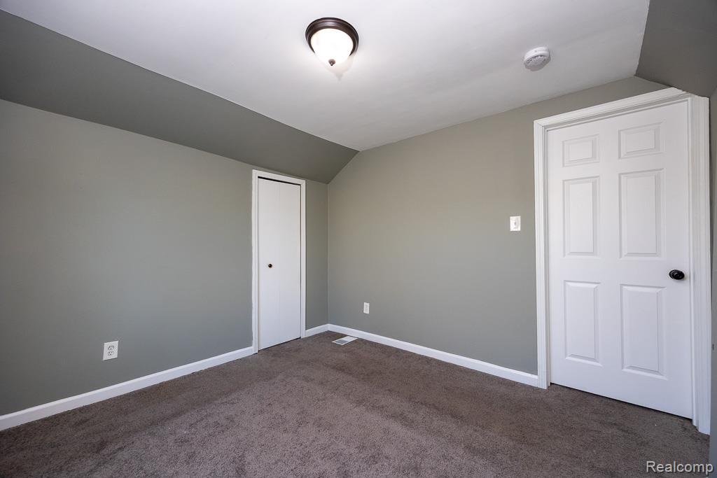 128 W Muir Avenue, Hazel Park, MI 48030 — Photo 29