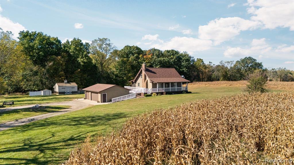 1131 N SEARLS Road, Webberville, MI 48892 — Photo 27