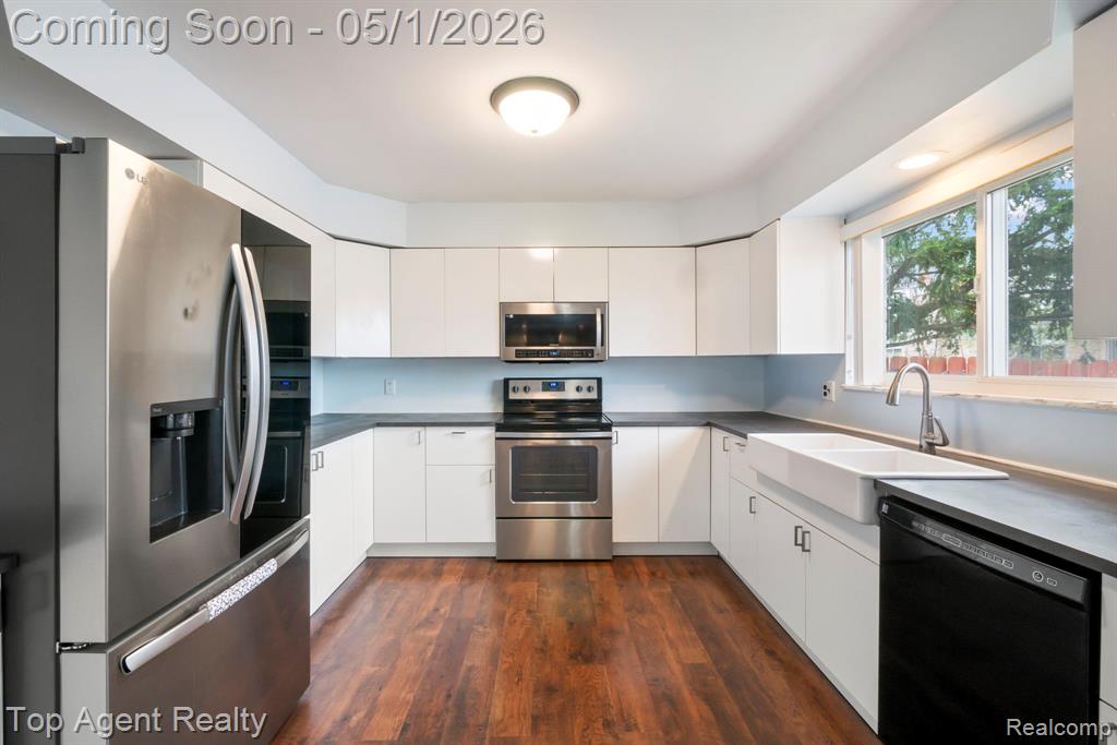 30151 Barbary Court, Warren, MI 48093 — Photo 14