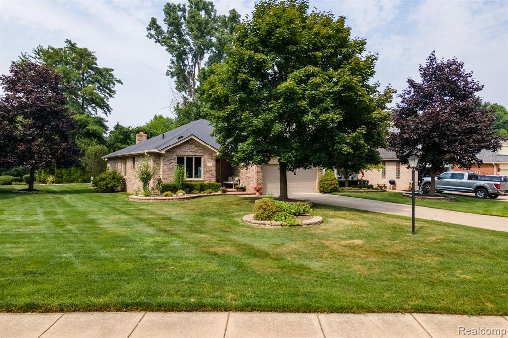 6821 Carriage Creek Drive, Washington, MI — Photo 2