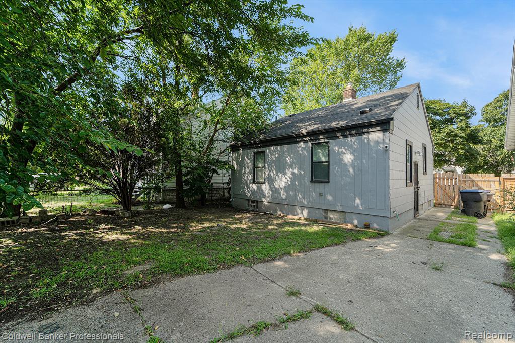 19426 Omira Street, Detroit, MI 48203 — Photo 15