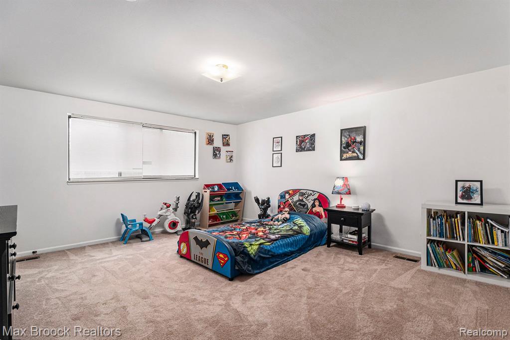 5962 CHERRY CREST Drive, West Bloomfield, MI — Photo 31