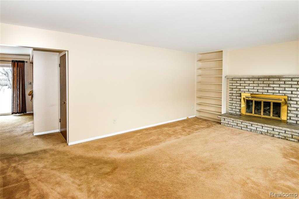 884 Eugene Drive, Oxford, MI 48371 — Photo 10