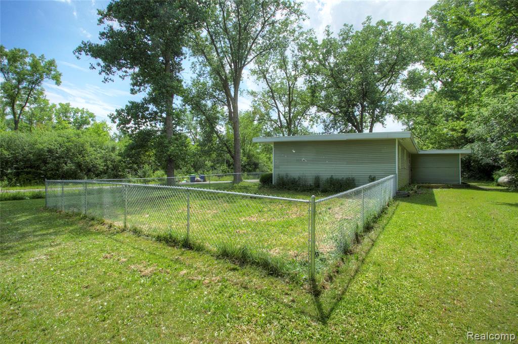 1906 Banner Road, Saginaw, MI 48601 — Photo 36