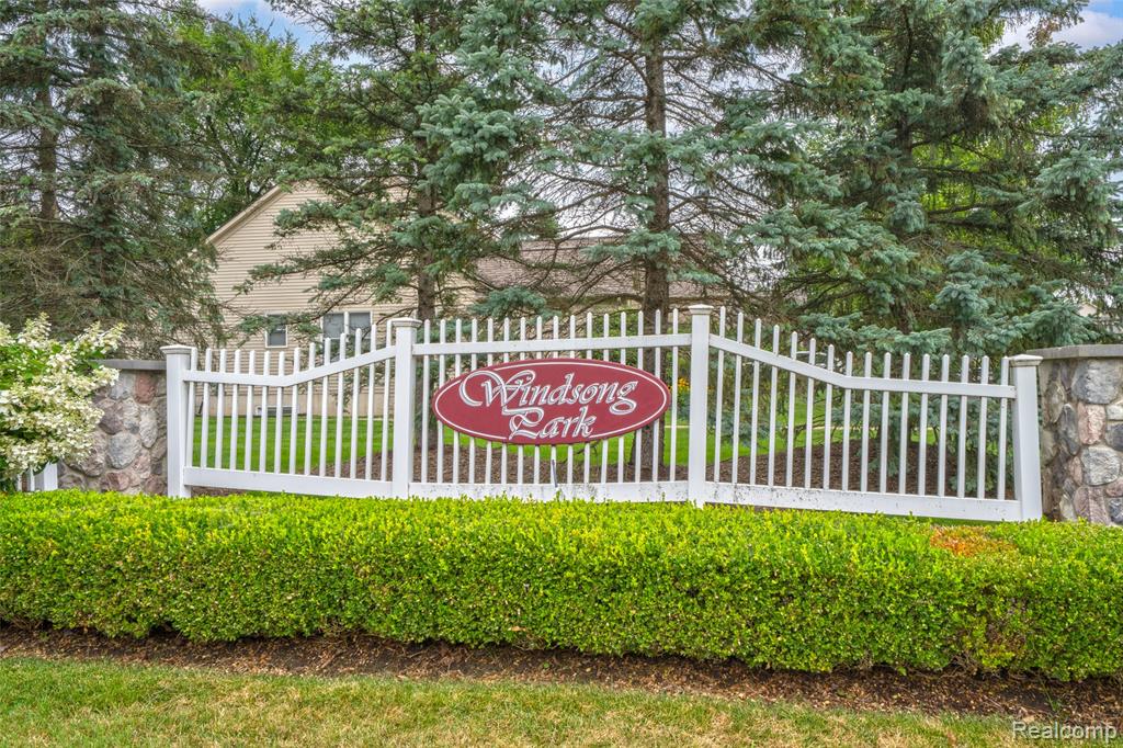 5729 Windspirit Court, 36, Waterford, MI 48327 — Photo 52
