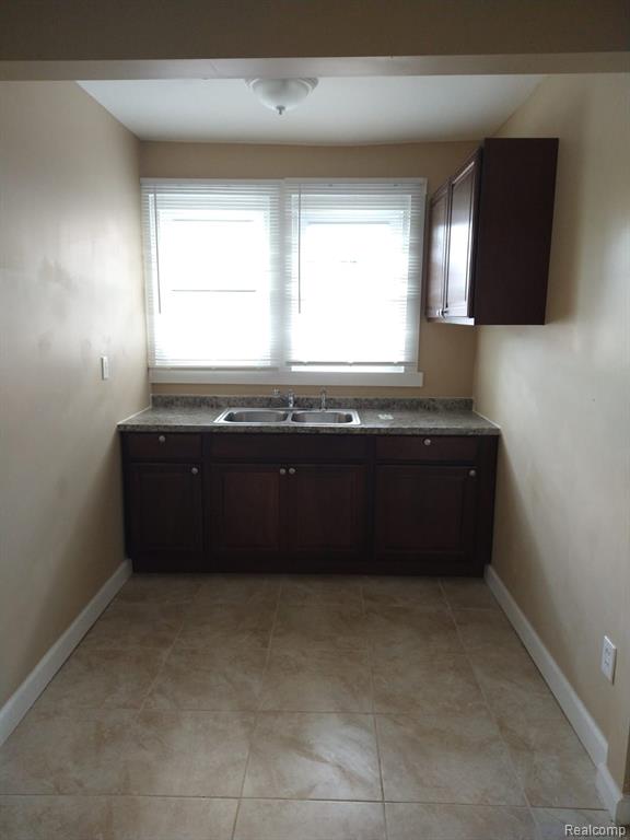 13340 HARTWELL Street, Detroit, MI 48227 — Photo 5