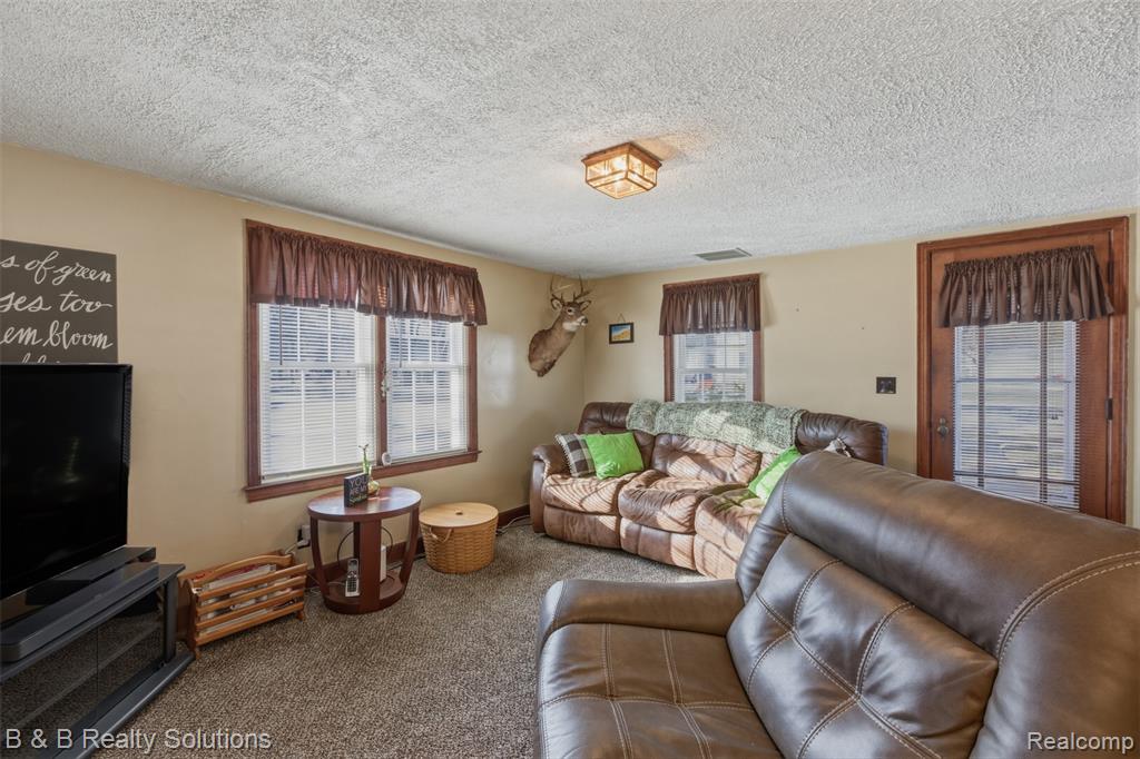 23644 E Main Street, Armada, MI — Photo 5