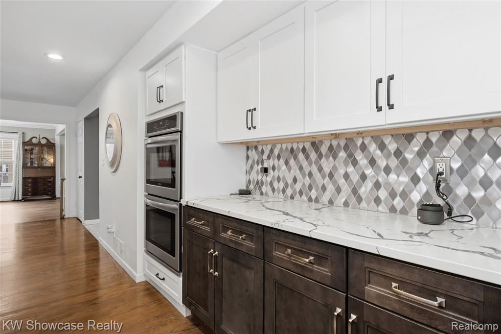 6144 Venice Drive, Commerce Twp, MI 48382 — Photo 33