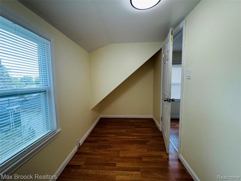 25973 Southwestern Highway, Redford, MI 48239 — Photo 18