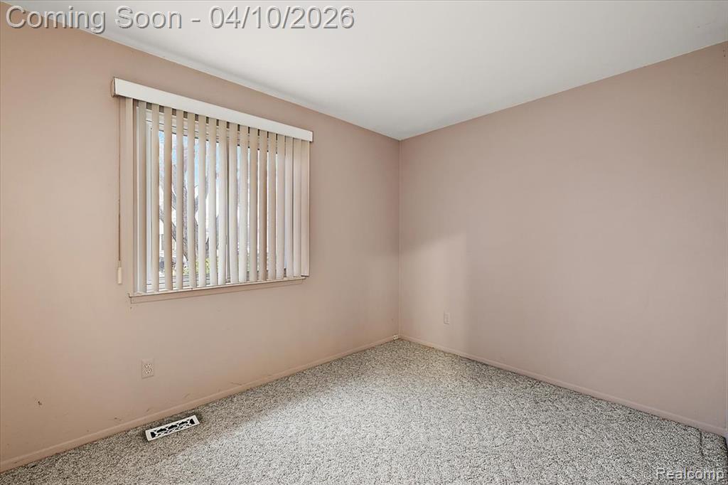 19246 Todd Drive, Clinton Twp, MI 48038 — Photo 18