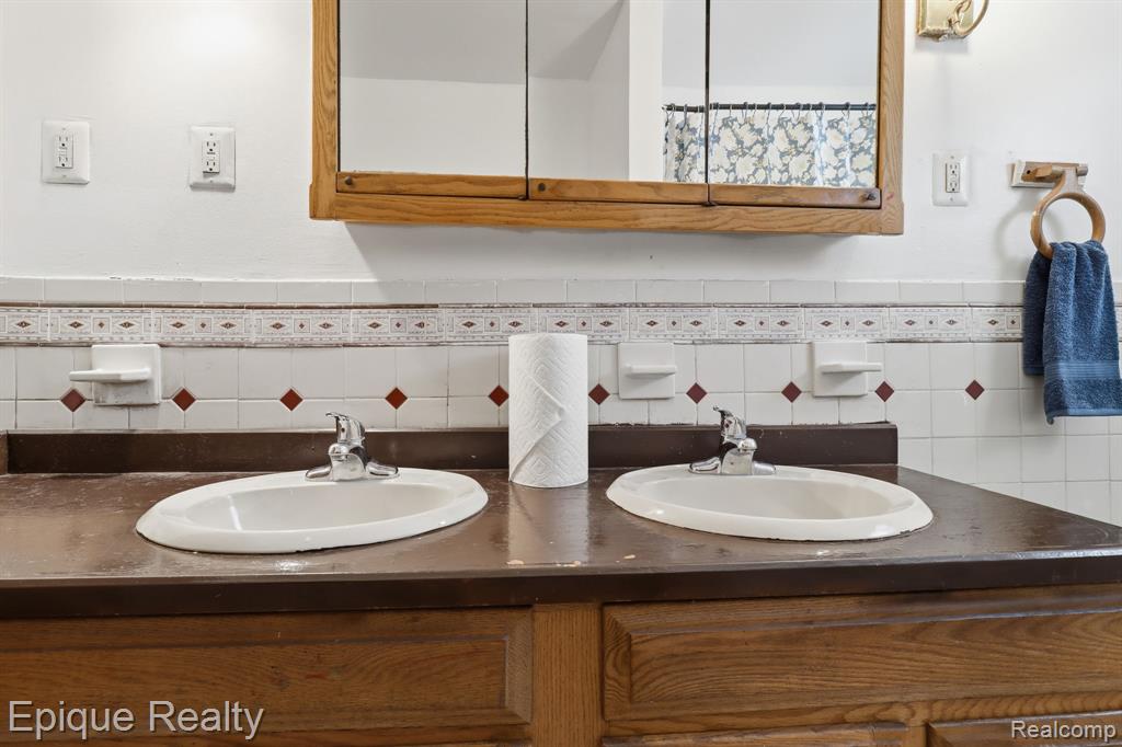 5834 Wayne Road, Romulus, MI 48174 — Photo 14