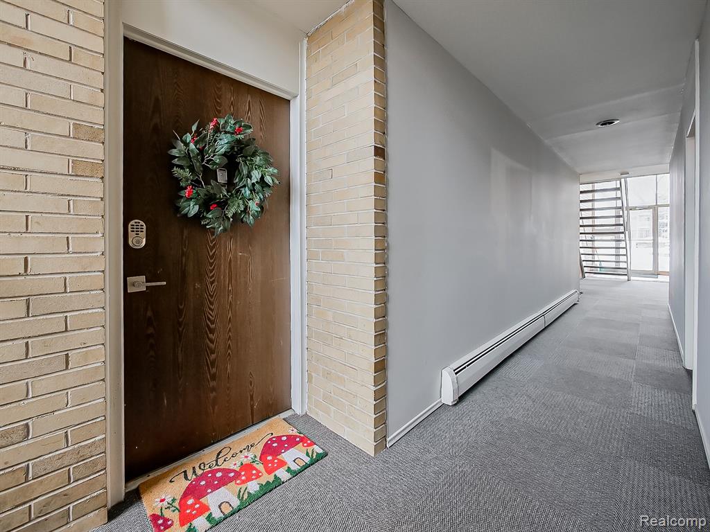 4905 Crooks A2 Road, Royal Oak, MI 48073 — Photo 21