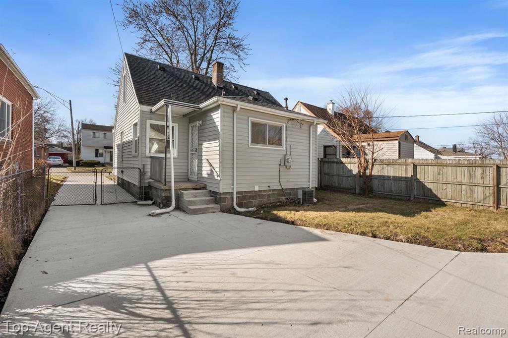 8293 FORD Avenue, Warren, MI 48089 — Photo 22