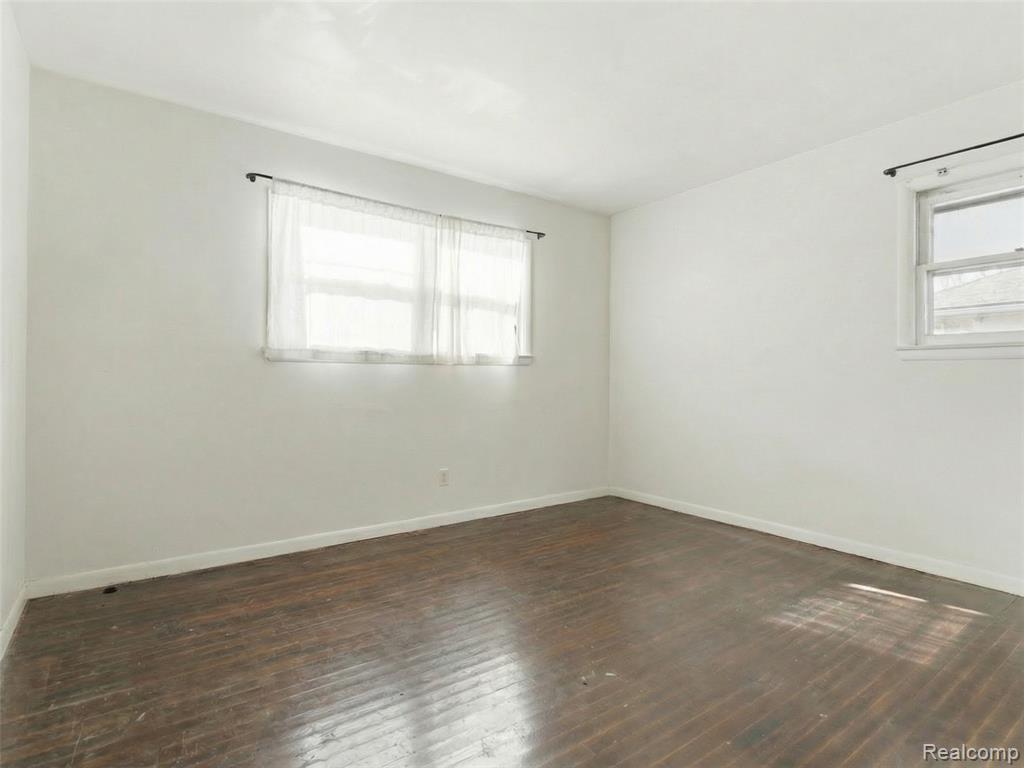 8255 Meadow Avenue, Warren, MI 48089 — Photo 8