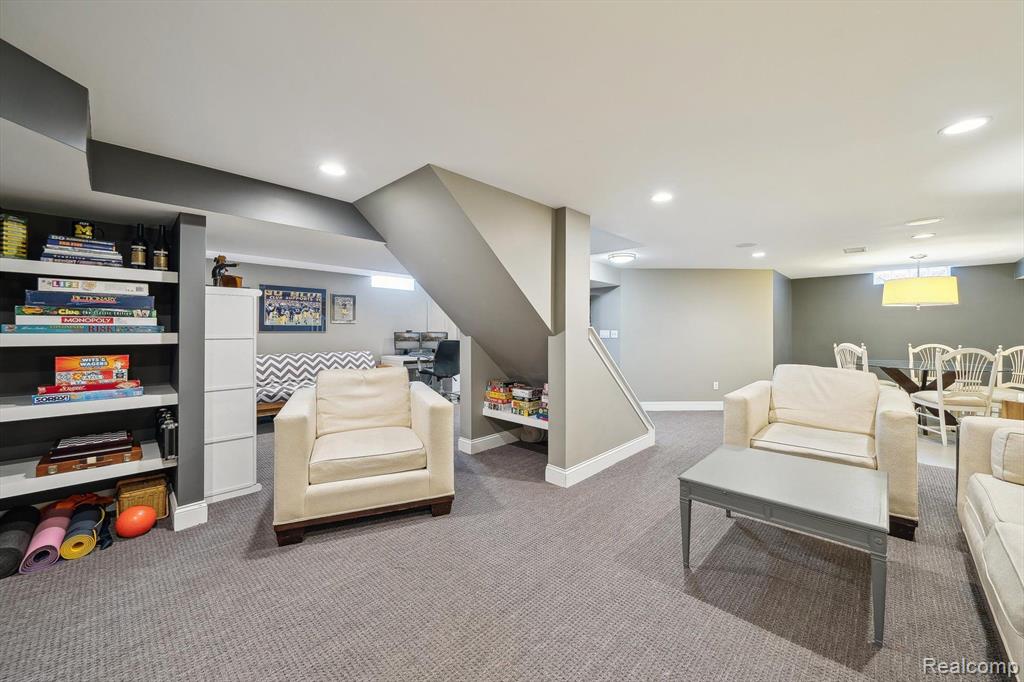 15946 WINCHESTER Drive, Northville, MI 48168 — Photo 38