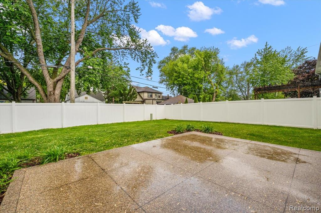 22716 Stephens Street, Saint Clair Shores, MI 48080 — Photo 8