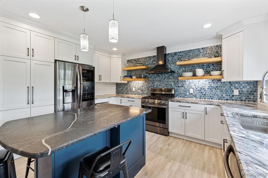 4711 Fenton Road, Hartland, MI 48353 — Photo 12