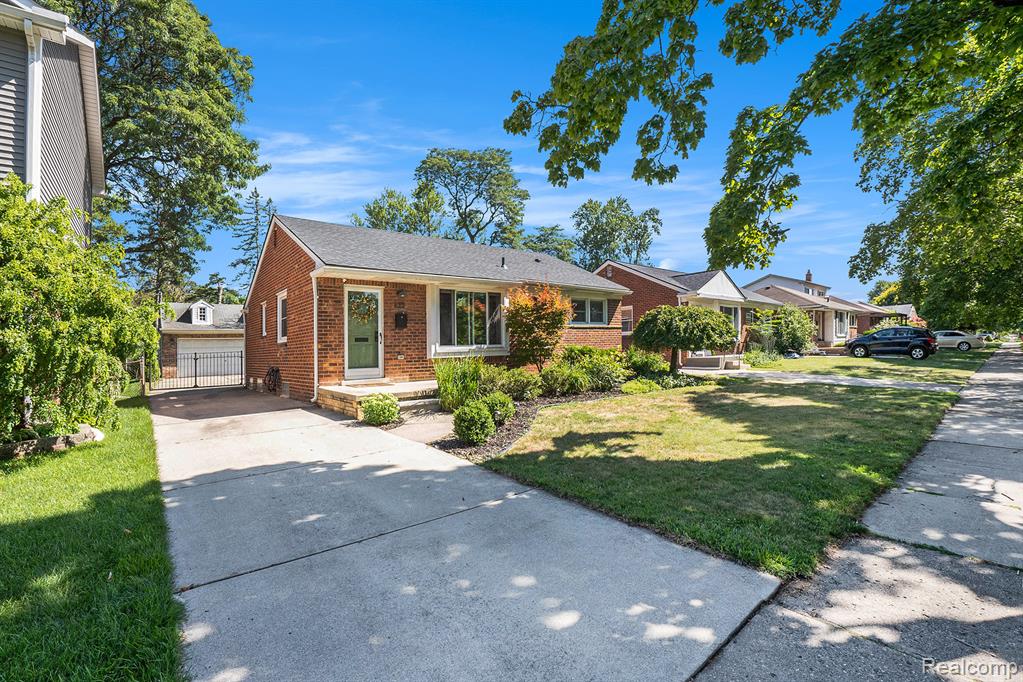 422 Jeffrey Avenue, Royal Oak, MI 48073 — Photo 2