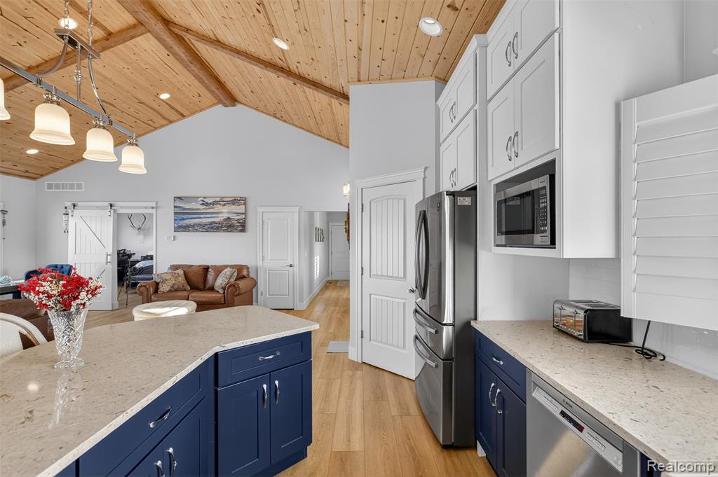 5110 Shorefront Lane, MI — Photo 10