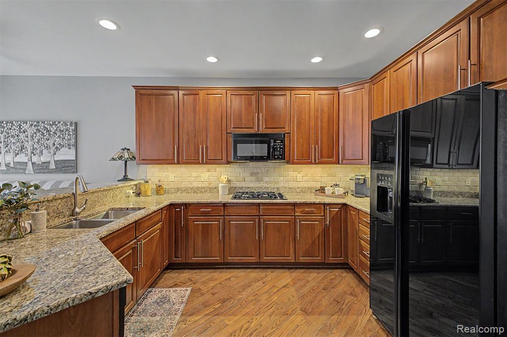 44617 Broadmoor Circle N, Northville, MI 48168 — Photo 12