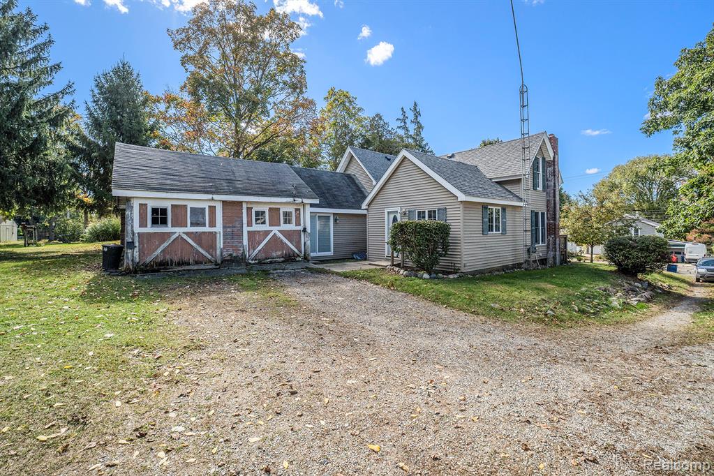 902 N Bridge Street, Linden, MI 48451 — Photo 27
