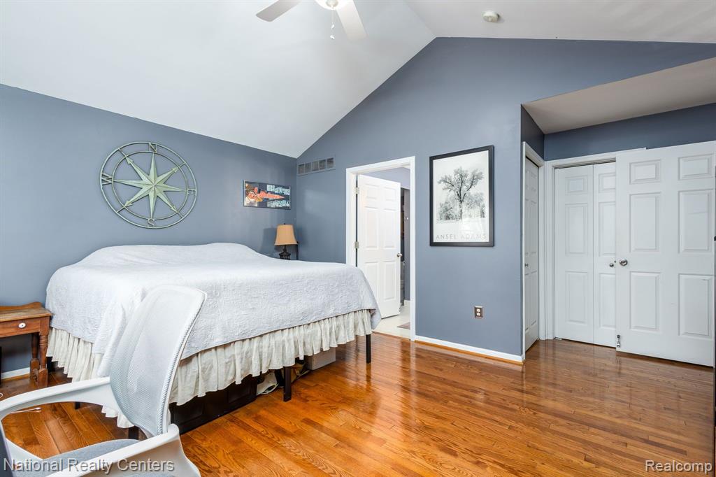 4024 RAVENSFIELD Drive, Canton, MI 48188 — Photo 10