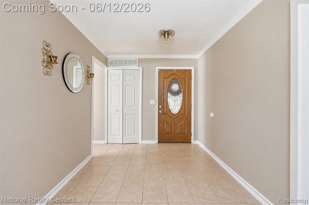45375 Ronnen Drive, Macomb, MI 48044 — Photo 3