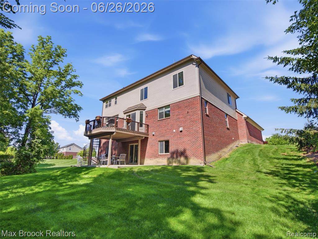 583 Birchcrest Court, Oakland, MI — Photo 59