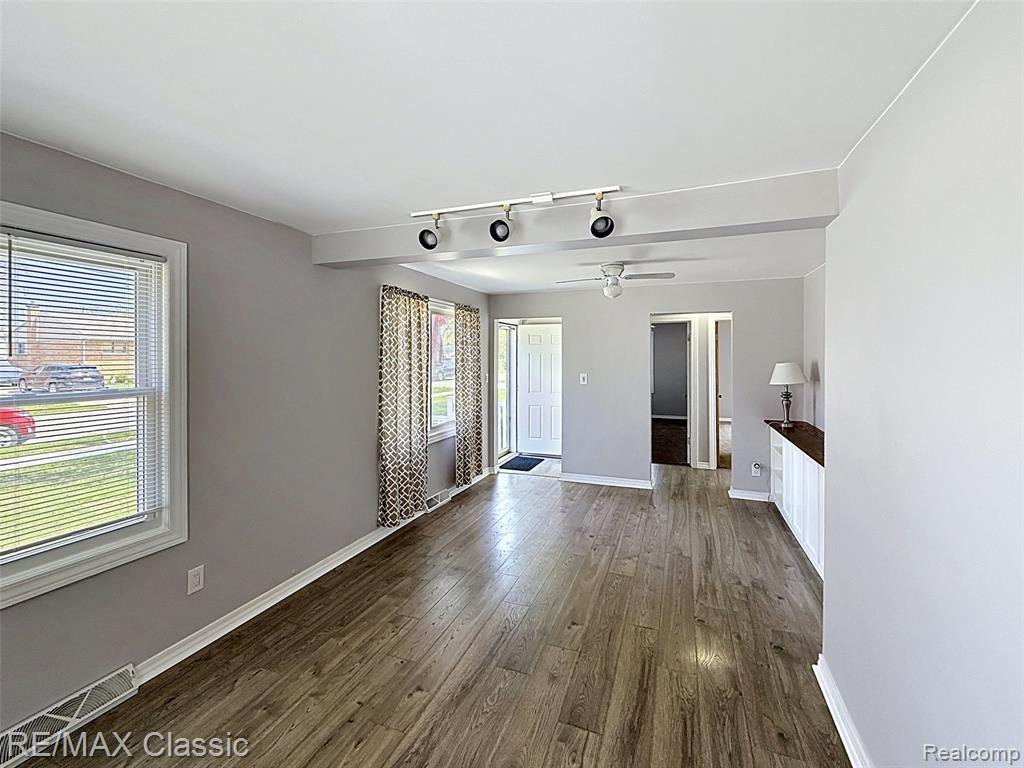28455 Birchlawn Street, Garden City, MI — Photo 10