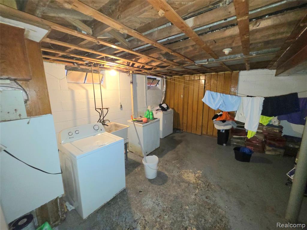 9608 Piedmont Street, Detroit, MI 48228 — Photo 16