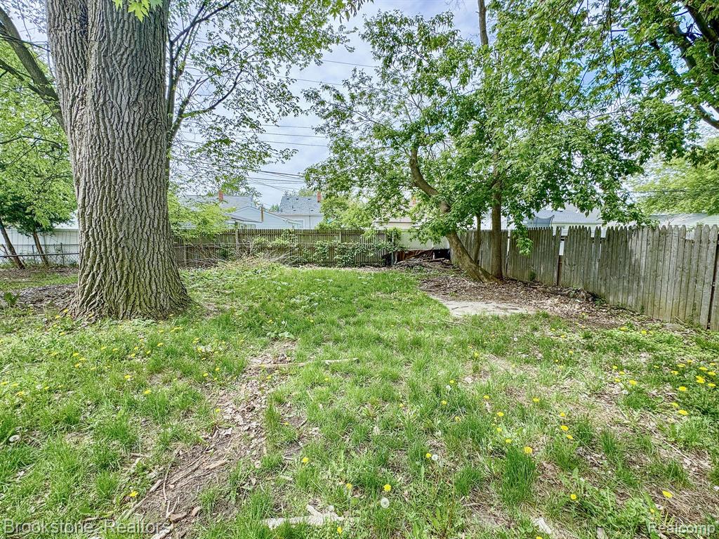 4226 CADILLAC Avenue, Wayne, MI 48184 — Photo 26