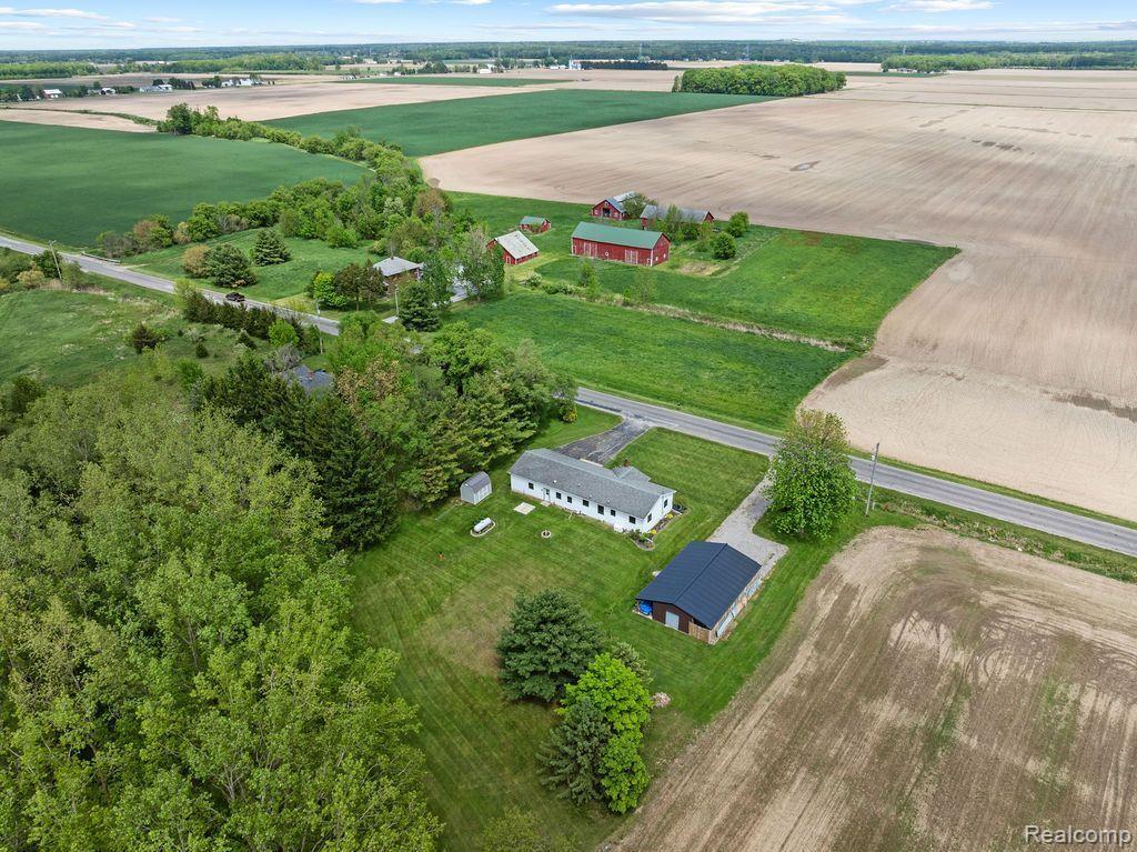 19354 BUECHE Road, New Lothrop, MI 48460 — Photo 43