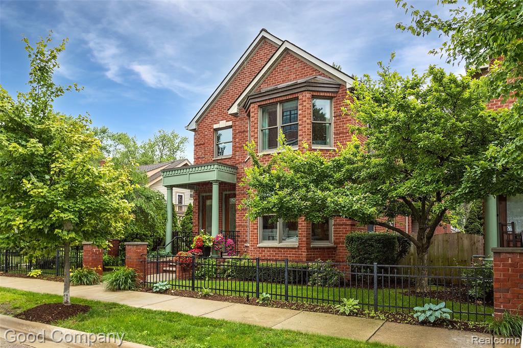 605 S Troy Street, Royal Oak, MI 48067 — Photo 2