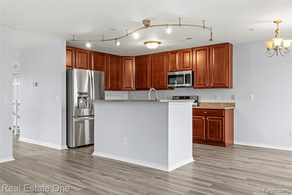 3939 Forester Boulevard, Auburn Hills, MI 48326 — Photo 10