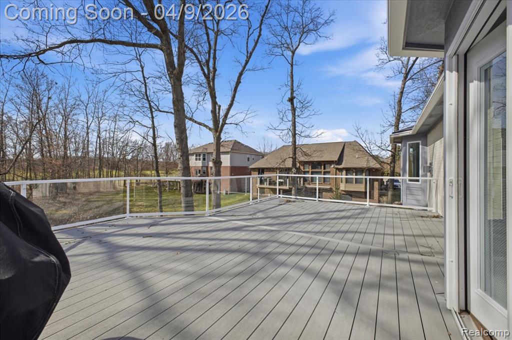 270 Greenan Lane, Lake Orion, MI 48362 — Photo 23