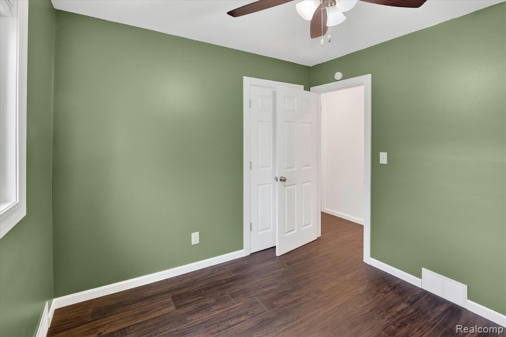 18514 Ray Street, Riverview, MI 48193 — Photo 12