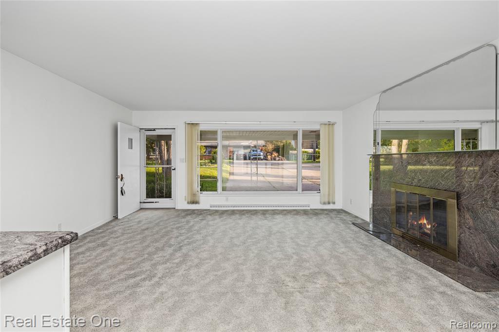 4416 S Shore Street, Waterford, MI 48328 — Photo 8