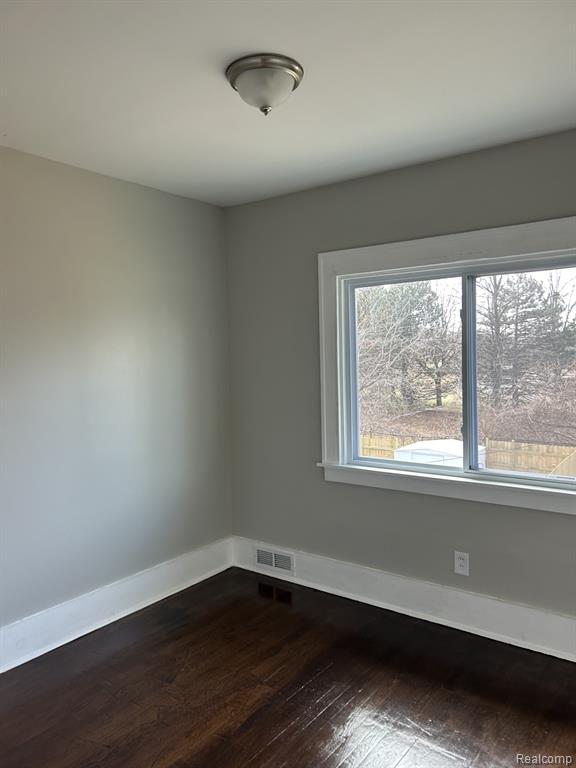 533 LAKEWOOD Street, Detroit, MI 48215 — Photo 4