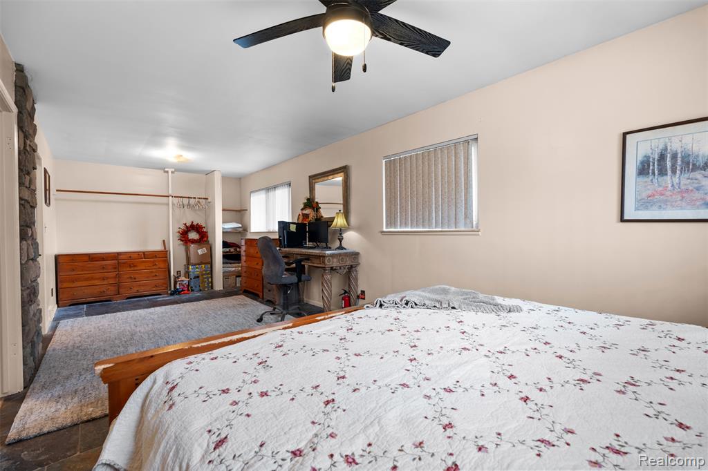 9261 Brady Court, Redford, MI 48239 — Photo 12