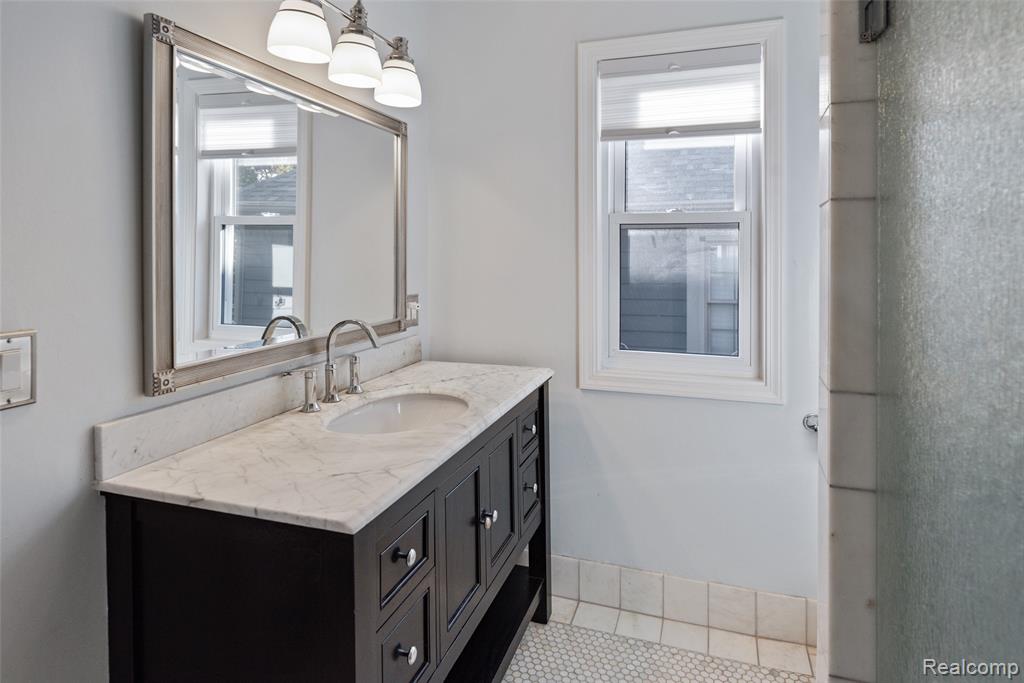 986 Smith Avenue, Birmingham, MI 48009 — Photo 42