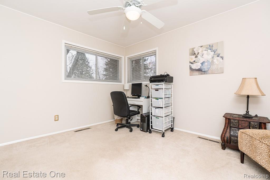 61 Nesbit Lane, Rochester Hills, MI 48309 — Photo 23