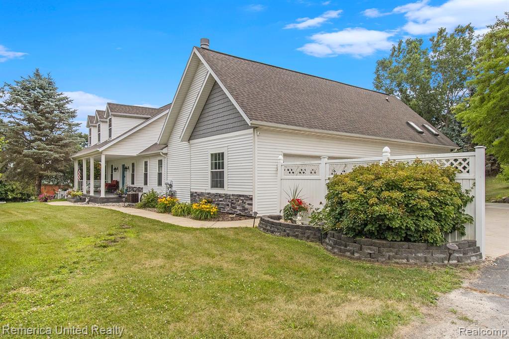 6740 HERBST Road, Brighton, MI 48114 — Photo 10