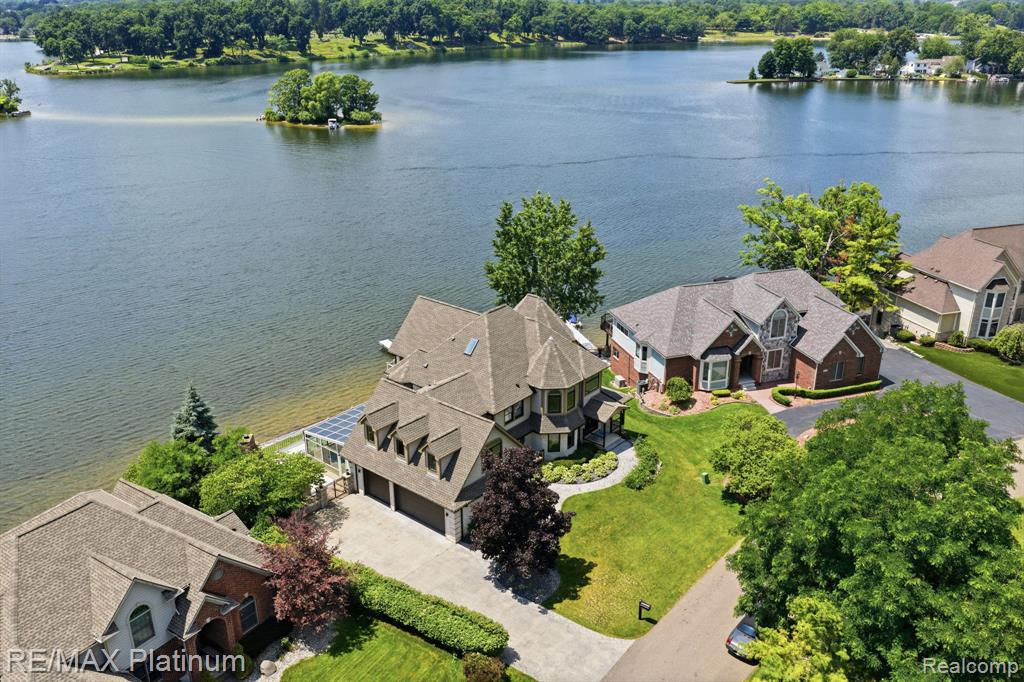 997 Thompson Shore Drive, Howell, MI 48843 — Photo 79