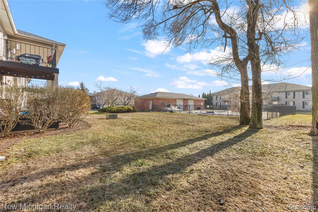 6103 Orchard Lake Road, 201, West Bloomfield, MI — Photo 6
