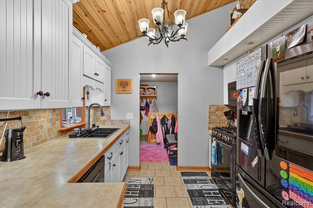 17 E White Lake Dr, Twin Lakes, MI 49457 Drive, Twin Lake, MI 49457 — Photo 17