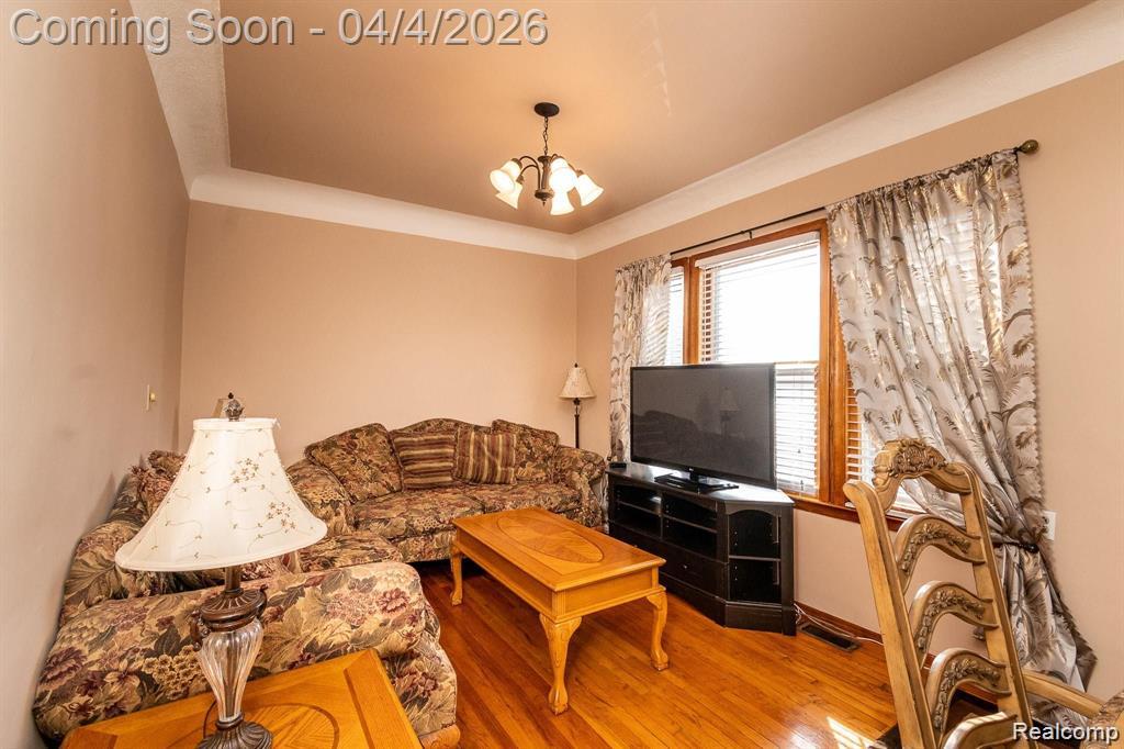 11603 KLINGER Street, Hamtramck, MI 48212 — Photo 4